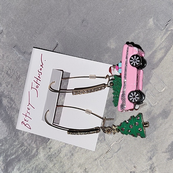 Betsey Johnson Santa in pink caddy - Picture 3 of 7